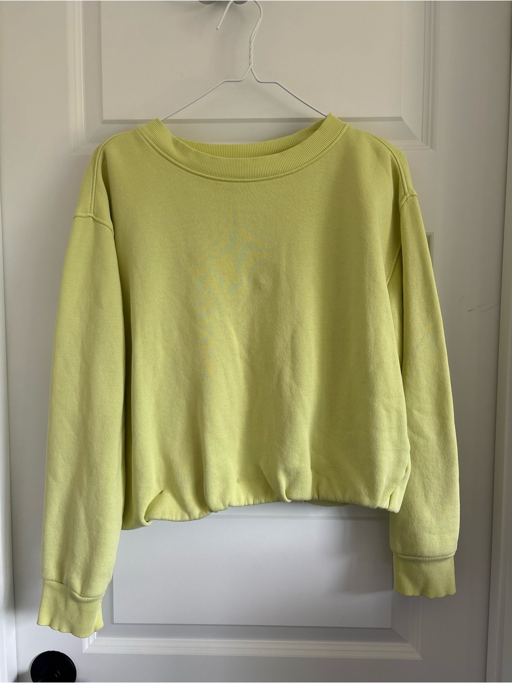 Universal Thread Lime Crewneck Sweatshirt